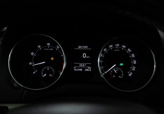 Подержанный автомобиль Skoda Yeti 2014 года (12 фото)