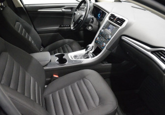 Подержанный автомобиль Ford Mondeo Sedan 2018 года (12 фото)