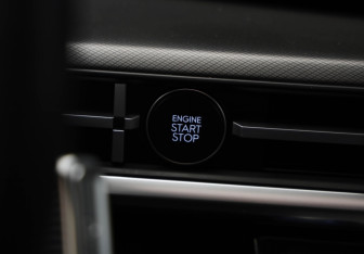 Подержанный автомобиль Hyundai Santa Fe 2023 года (18 фото)