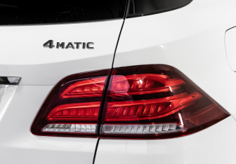 Подержанный автомобиль Mercedes-Benz GLE 2016 года (6 фото)