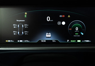 Подержанный автомобиль Voyah Free 2023 года (12 фото)