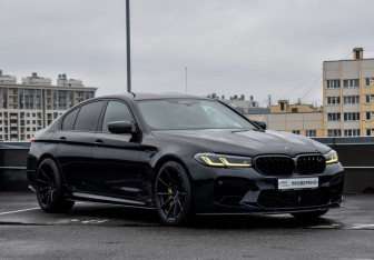 Подержанный автомобиль BMW M5 Sedan 2020 года (3 фото)