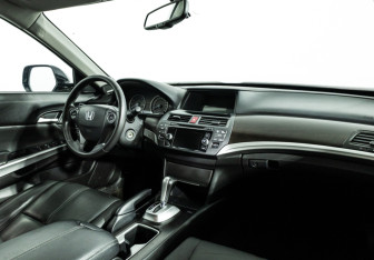 Подержанный автомобиль Honda Crosstour 2014 года (9 фото)