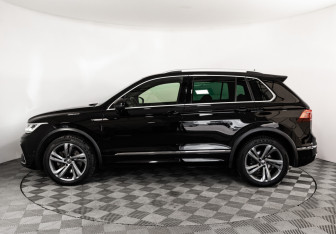 Подержанный автомобиль Volkswagen Tiguan 2021 года (9 фото)