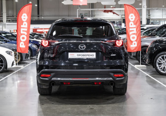 Подержанный автомобиль Mazda CX-9 2018 года (9 фото)