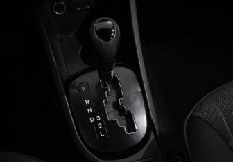 Подержанный автомобиль Kia Rio Sedan 2013 года (15 фото)