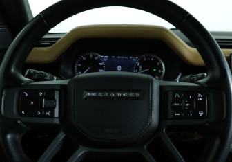 Подержанный автомобиль Land Rover Defender Suv 2023 года (20 фото)