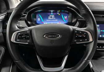 Подержанный автомобиль Omoda S5 2023 года (17 фото)