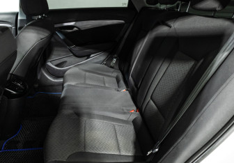 Подержанный автомобиль Hyundai i40 Sedan 2014 года (10 фото)