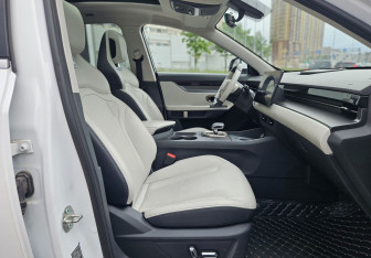 Подержанный автомобиль Jetour Dashing 2023 года (13 фото)