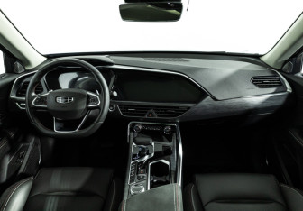 Подержанный автомобиль Geely Tugella 2022 года (13 фото)