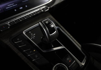 Подержанный автомобиль Geely Atlas Pro 2022 года (14 фото)