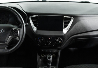 Подержанный автомобиль Hyundai Solaris Sedan 2018 года (14 фото)