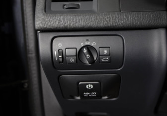 Подержанный автомобиль Volvo XC60 2012 года (16 фото)