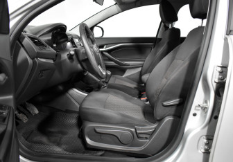 Подержанный автомобиль LADA (ВАЗ) Vesta Sedan 2019 года (10 фото)