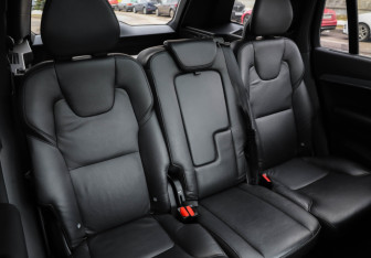 Подержанный автомобиль Volvo XC90 2019 года (28 фото)