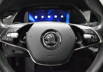 Подержанный автомобиль Skoda Octavia Liftback 2020 года (16 фото)