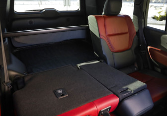 Подержанный автомобиль Toyota Land Cruiser Suv 2021 года (35 фото)