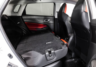 Подержанный автомобиль Changan UNI-S 2024 года (28 фото)