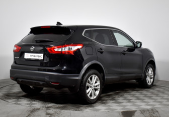 Подержанный автомобиль Nissan Qashqai 2018 года (5 фото)
