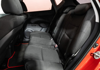 Подержанный автомобиль Hyundai i30 Hatchback 2010 года (10 фото)