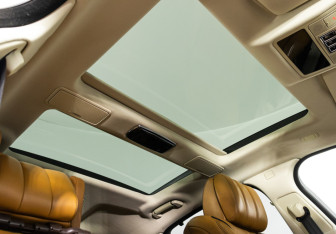 Подержанный автомобиль Jaguar XJ 2016 года (121 фото)