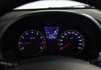 Подержанный автомобиль Hyundai Solaris Sedan 2013 года (11 фото)