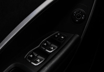 Подержанный автомобиль Hyundai Santa Fe 2012 года (18 фото)