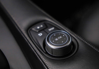 Подержанный автомобиль Infiniti QX50 2018 года (19 фото)