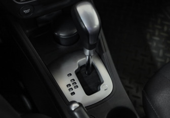 Подержанный автомобиль Renault Fluence 2010 года (16 фото)
