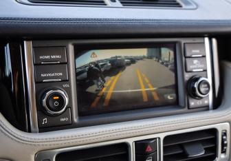 Подержанный автомобиль Land Rover Range Rover 2012 года (19 фото)