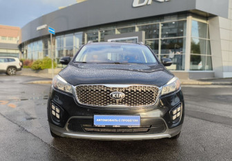 Подержанный автомобиль Kia Sorento 2016 года (2 фото)