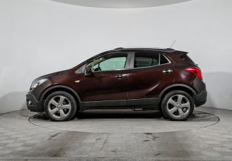 Подержанный автомобиль Opel Mokka 2013 года (8 фото)