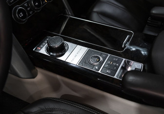 Подержанный автомобиль Land Rover Range Rover 2013 года (19 фото)
