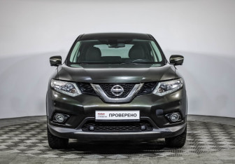 Подержанный автомобиль Nissan X-Trail 2017 года (2 фото)