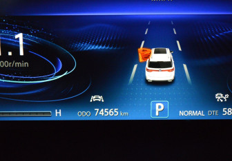 Подержанный автомобиль Changan CS95 2023 года (13 фото)