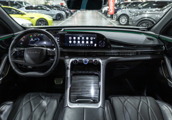 Подержанный автомобиль Exeed RX 2024 года (12 фото)