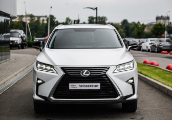 Подержанный автомобиль Lexus RX 2018 года (4 фото)