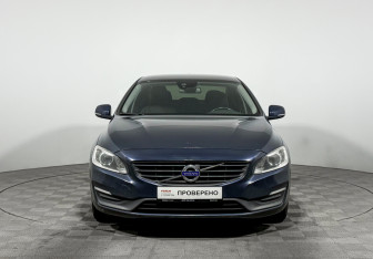 Подержанный автомобиль Volvo S60 2013 года (2 фото)