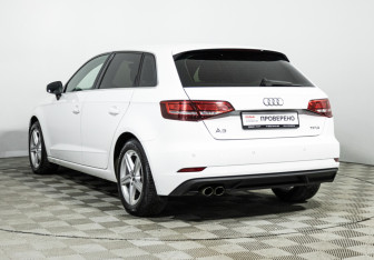 Подержанный автомобиль Audi A3 Hatchback 2016 года (7 фото)