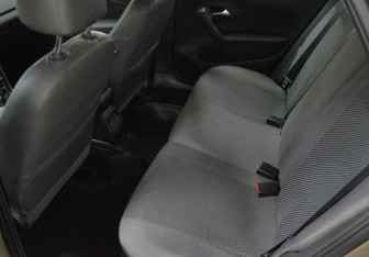 Подержанный автомобиль Volkswagen Polo Sedan 2017 года (11 фото)