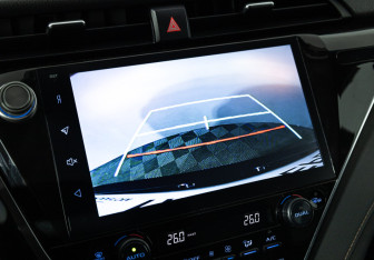 Подержанный автомобиль Toyota Camry Sedan 2019 года (15 фото)