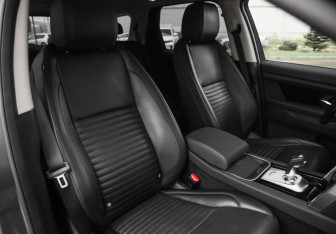 Подержанный автомобиль Land Rover Discovery Sport 2020 года (30 фото)