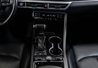 Подержанный автомобиль Kia K5 2020 года (15 фото)