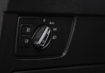 Подержанный автомобиль Volkswagen Passat Sedan 2015 года (19 фото)