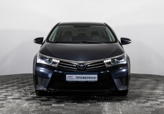 Подержанный автомобиль Toyota Corolla Sedan 2013 года (2 фото)