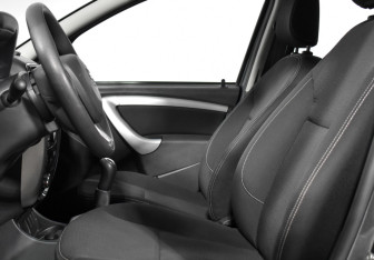 Подержанный автомобиль Nissan Terrano 2019 года (10 фото)