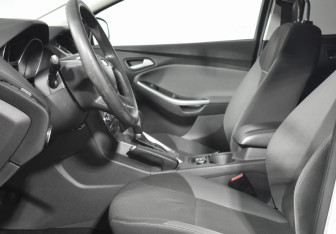 Подержанный автомобиль Ford Focus Hatchback 2014 года (10 фото)