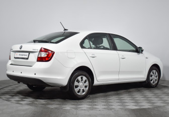Подержанный автомобиль Skoda Rapid Liftback 2019 года (5 фото)