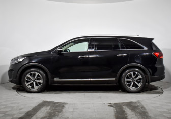 Подержанный автомобиль Kia Sorento 2018 года (7 фото)